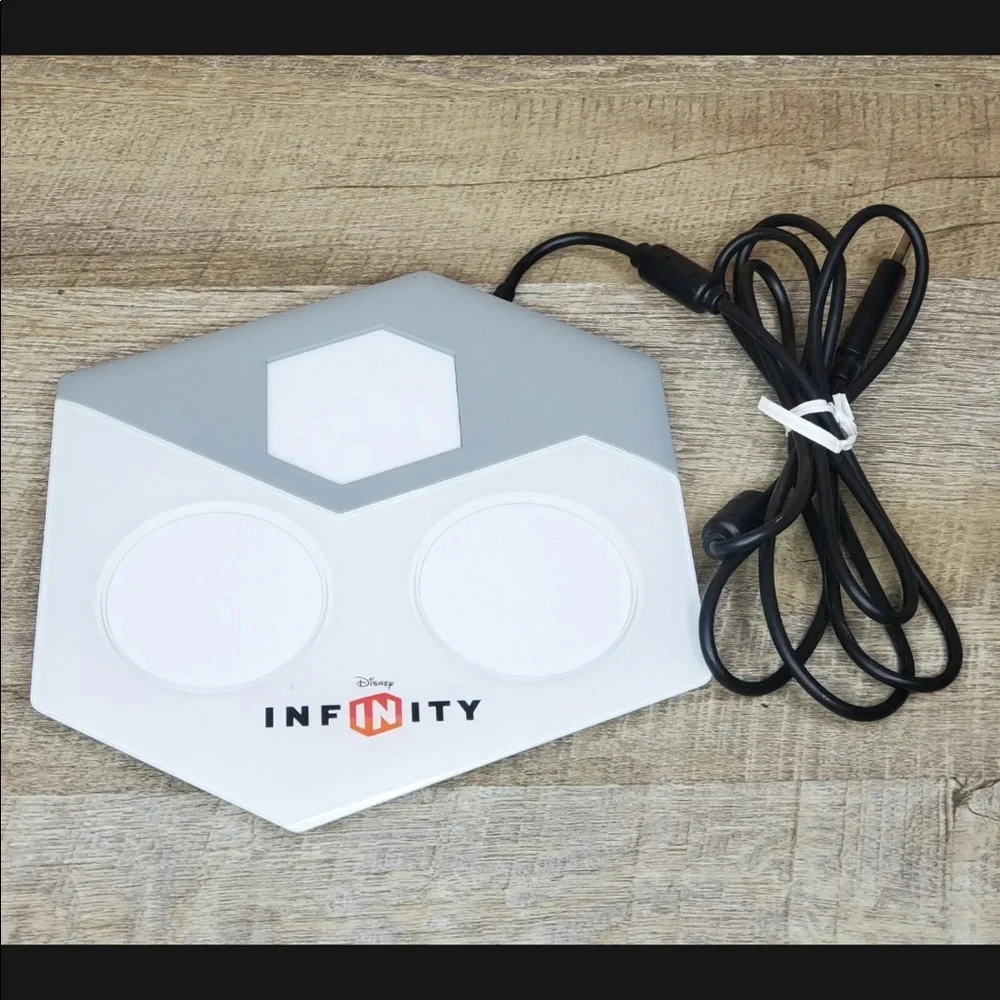 Disney Infinity Portal Base Pad for Xbox 360 Model INF-8032385 Video Game